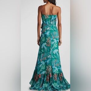 Undersea Print Stapless Gown
Tadashi Shoji